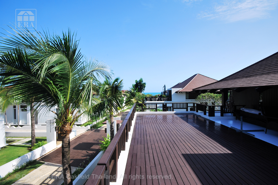 DSC_0415 Terrace with seaview