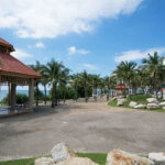 Hin Kao, "White Rock", rest area at Mae Ramphung beach